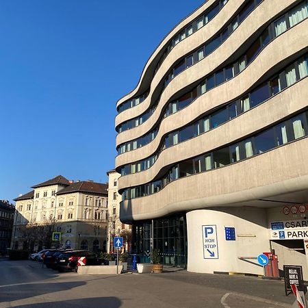 Urban Haven - 3 Beds, 3 Baths, Free Parking, Near Central Market Будапешт Экстерьер фото