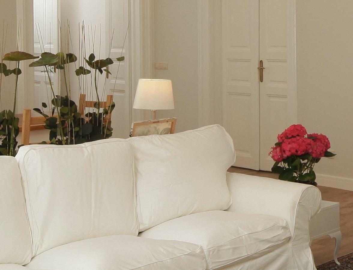 Urban Haven - 3 Beds, 3 Baths, Free Parking, Near Central Market Будапешт Экстерьер фото